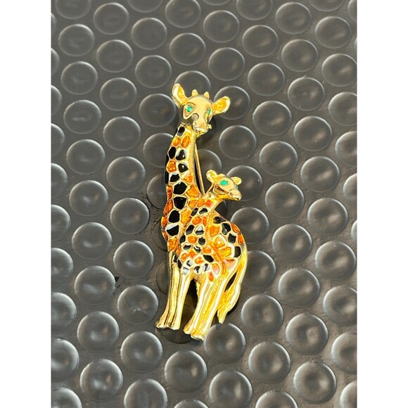 Vintage Giraffe Mother & Baby Brooch Gold Tone Enamel Amber Rhinestones Animal - Picture 10 of 11
